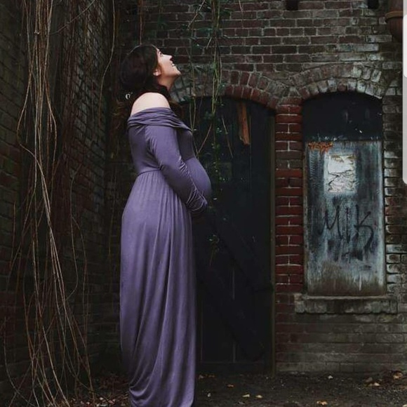 Maternity dress - Picture 1 of 3